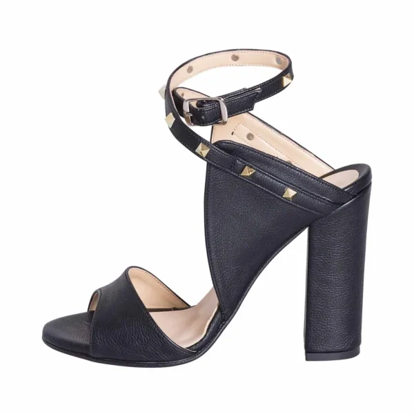 Sandali con tacco targo eco pelle nero con borchie oro piramidali