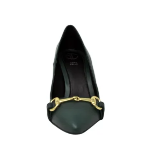 Scarpe a punta verdi con morsetto oro